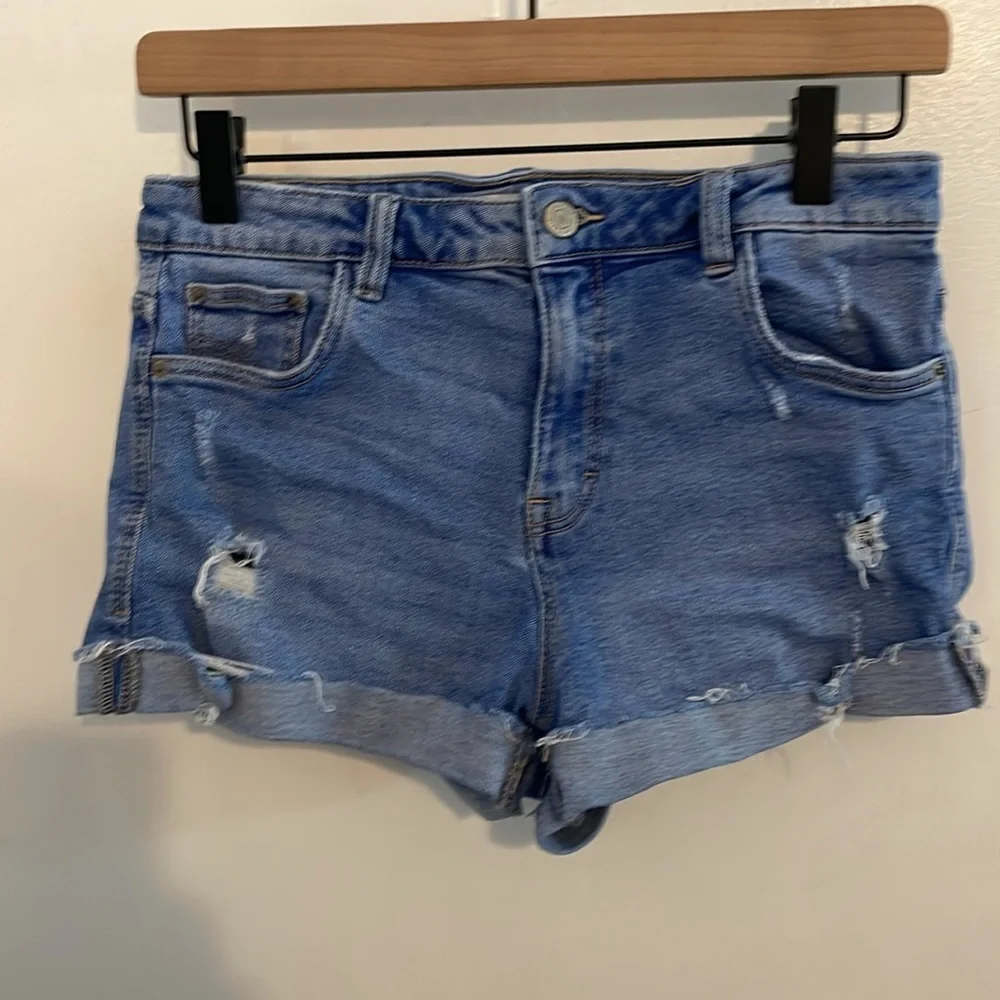 Zara Distressed Denim Shorts 4